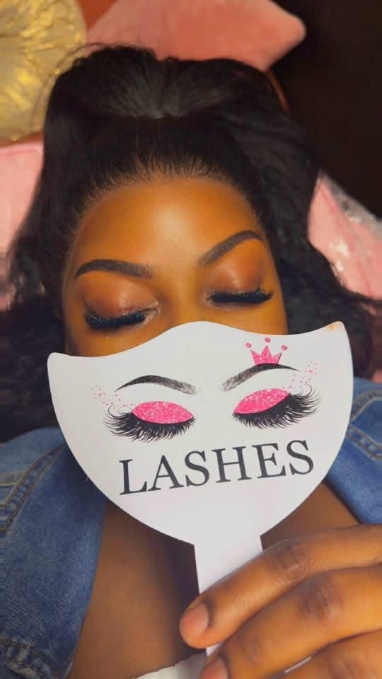 Signature Volume Lashes